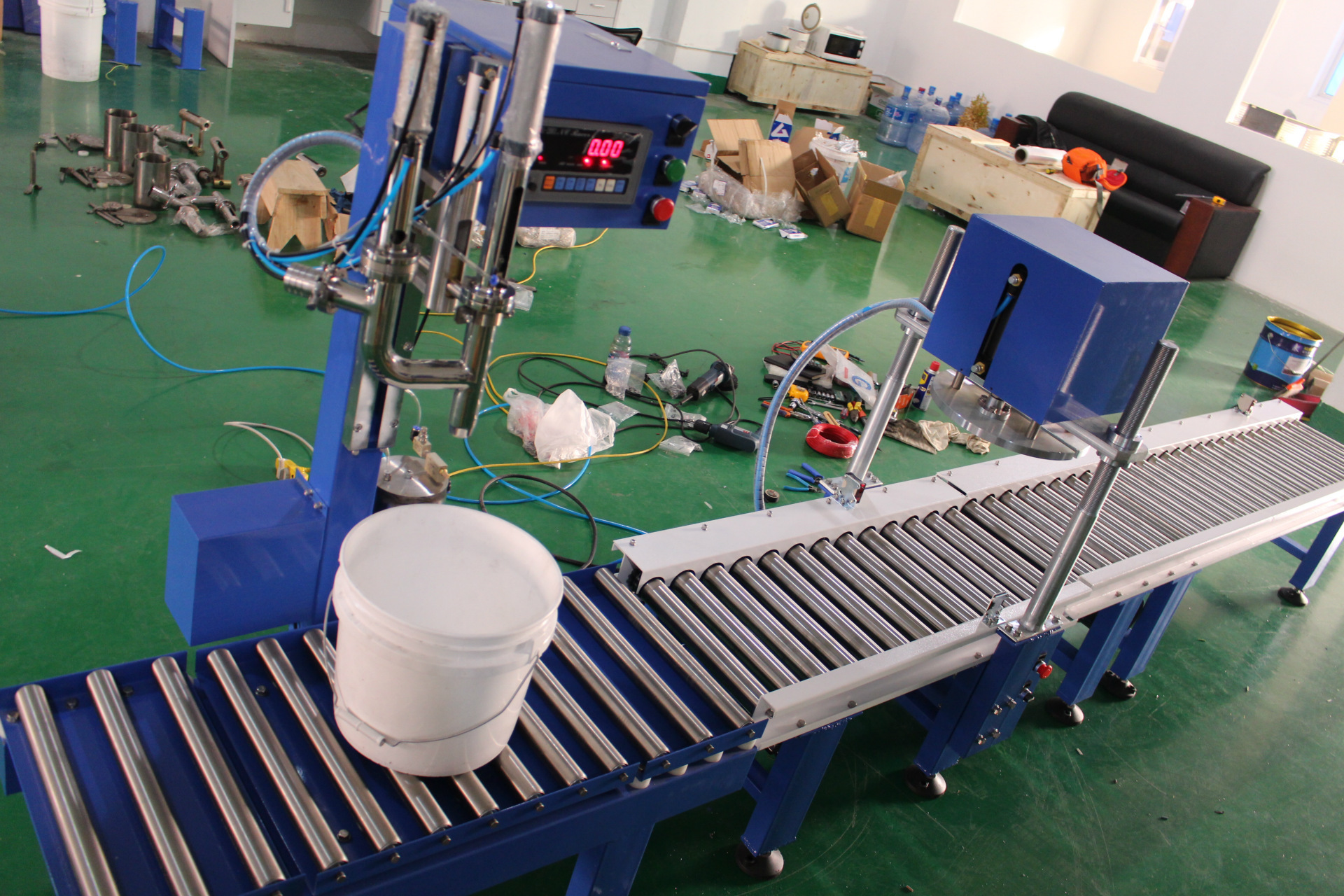 上海厂家洗洁精灌装机 自动液体灌装机 20kg灌装机 松江灌装机