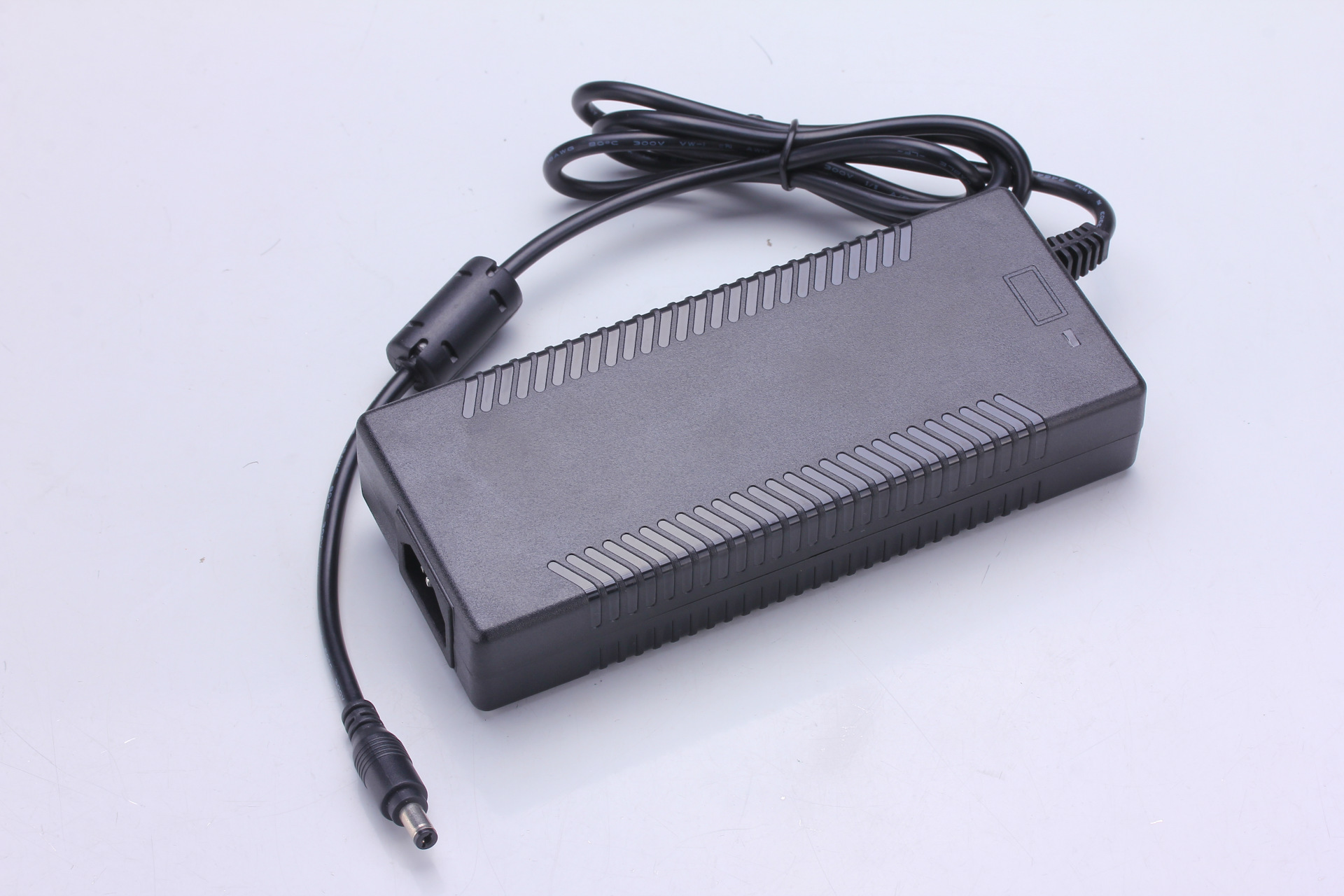 60v锂电池电动车充电器 电动车充电器60v2a 快速充电器