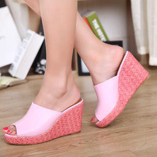 新款女式高跟坡跟拖鞋