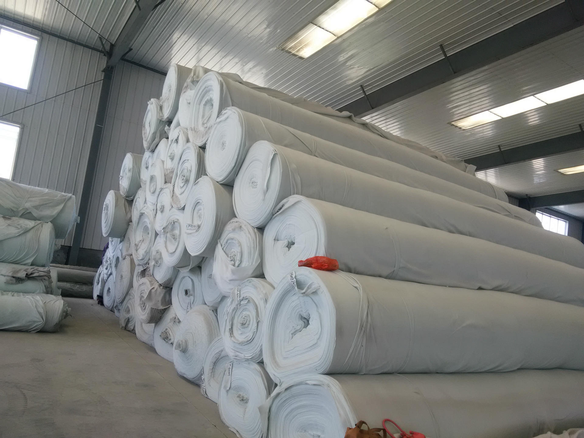 供应优质土工布 国标土工布 长丝土工布生产厂家100