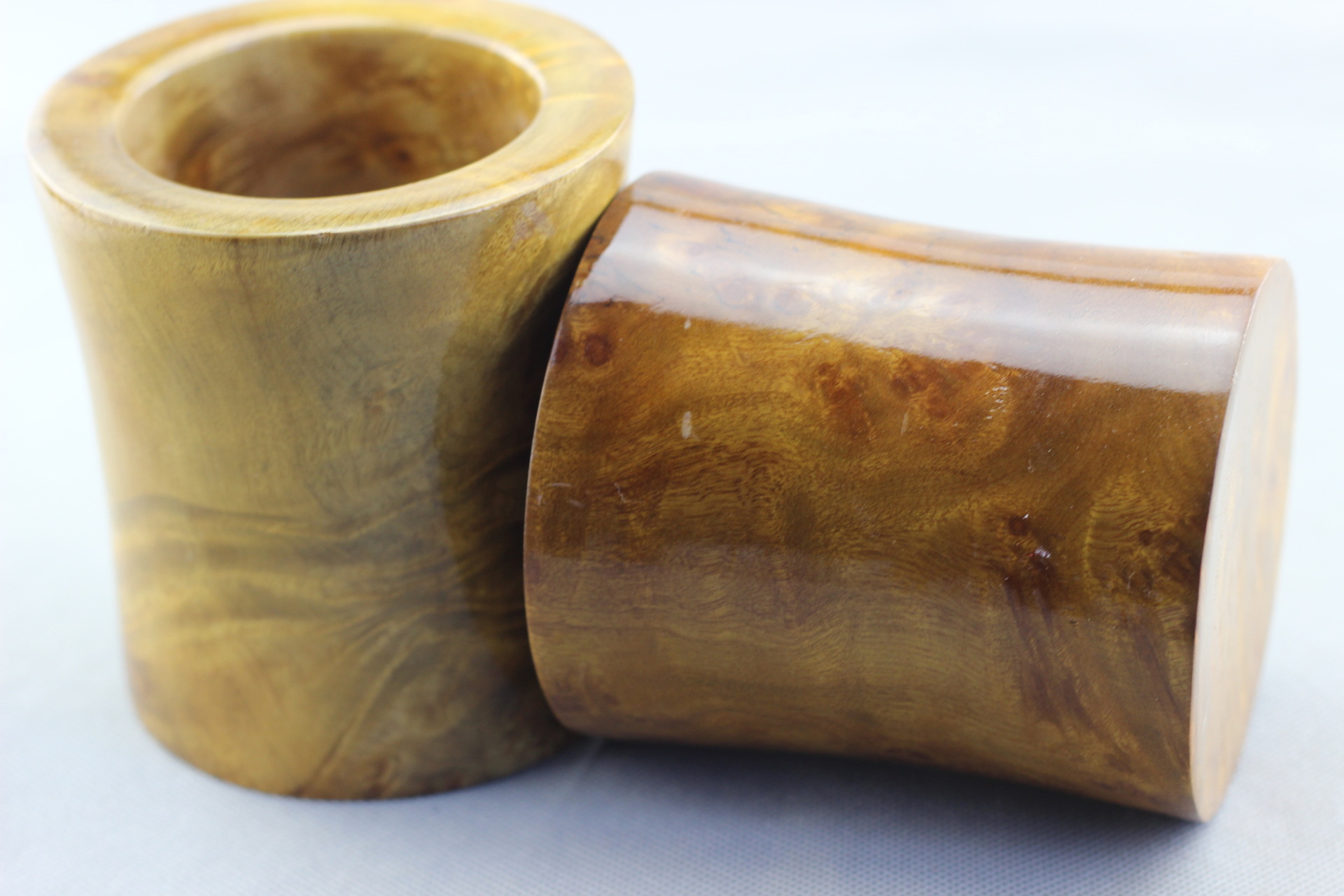 厂家直销 珍藏版木质工艺品缅甸国宝黄金樟满榴笔筒 纯天然纹理