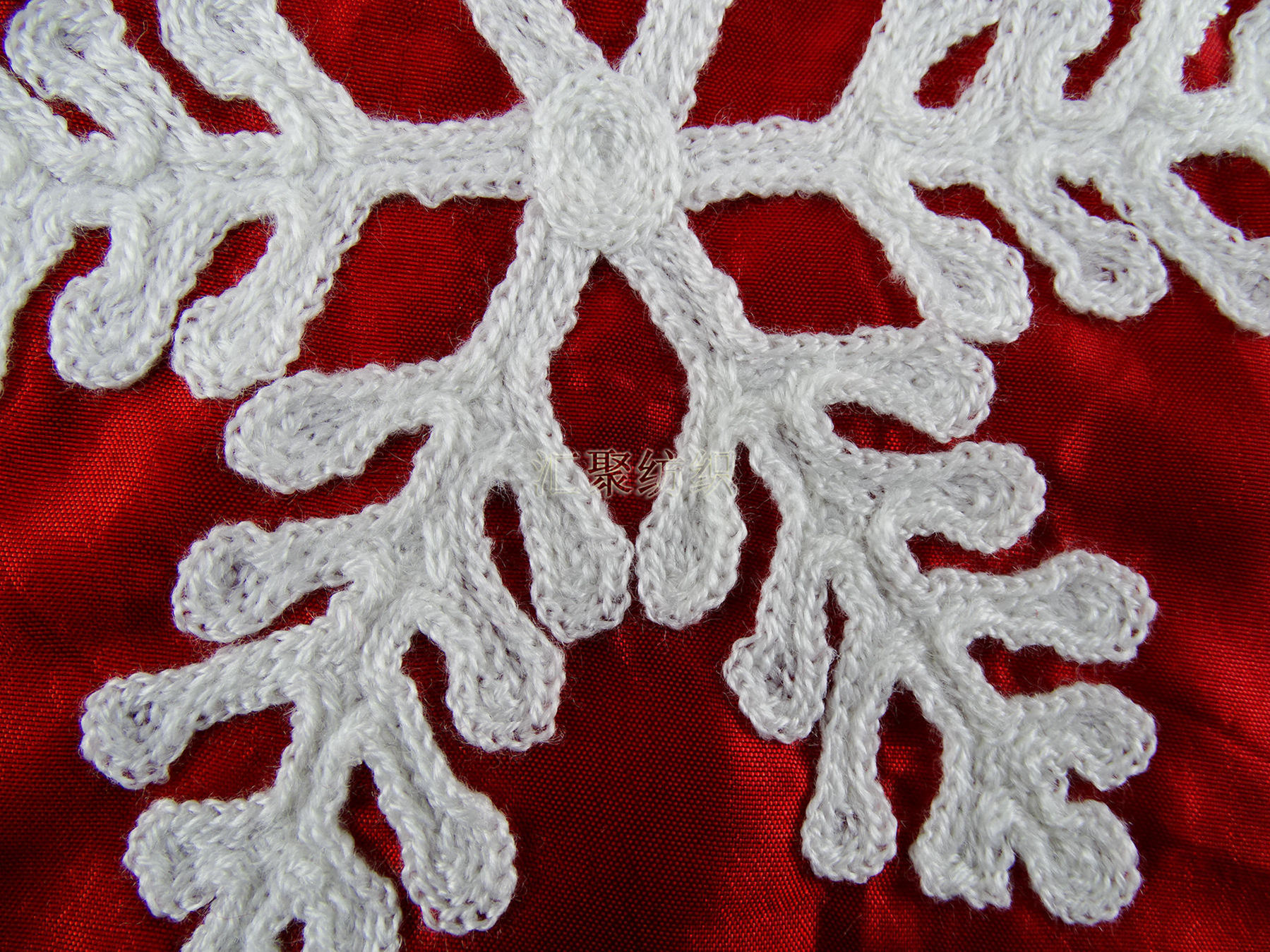 链绣裁片绣 2头雪花定位绣 衣片绣 圣诞袜子链绣加工