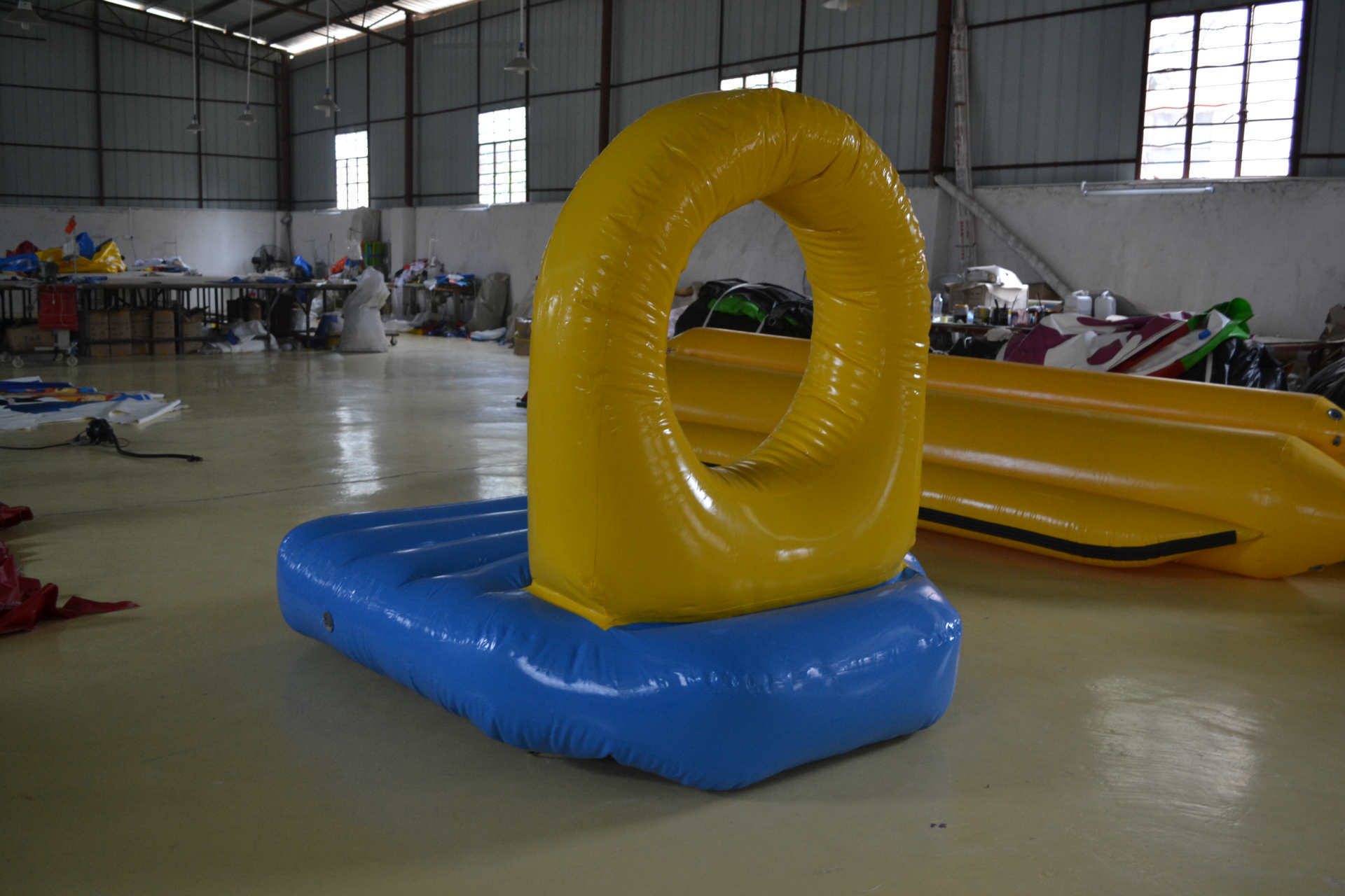 充气水上气垫厂家批发