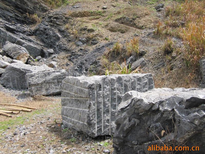 湖北黑白根大理石矿山，寻求三百万资金共同合作开采矿产